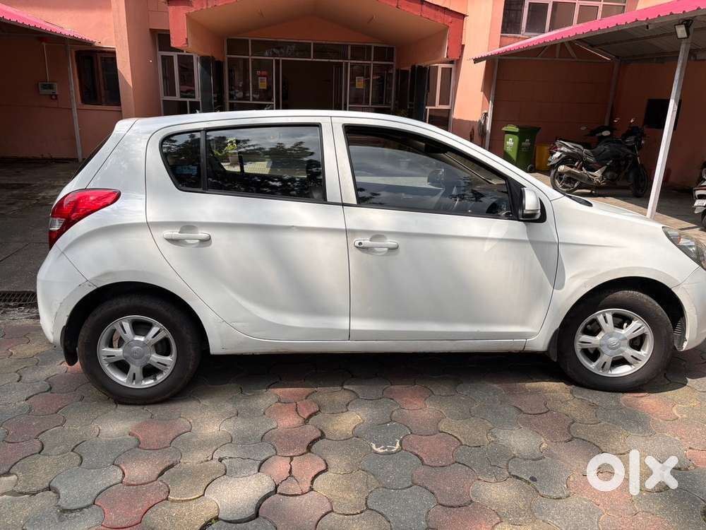 Hyundai I20 Petrol Manual 2011