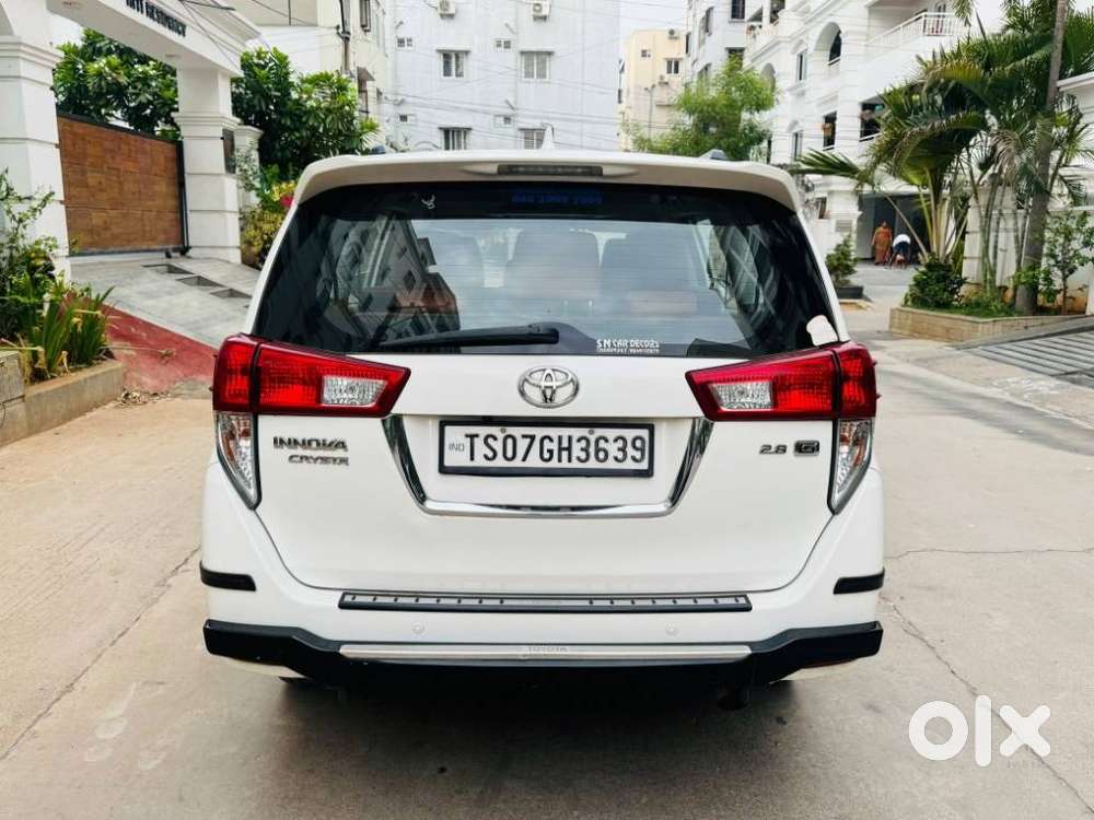 Toyota Innova Crysta 2.8 Gx At 8 Seater, 2018, Diesel
