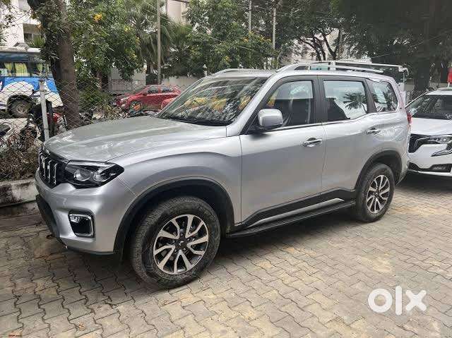 Mahindra Scorpio N 2023/ Petrol/ At