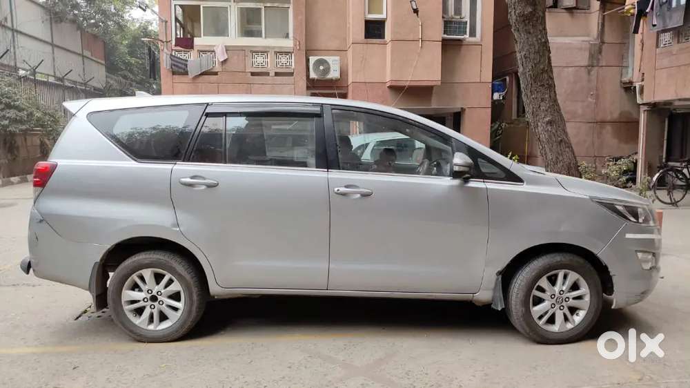 Toyota Innova Crysta 2016 Diesel Well Maintained