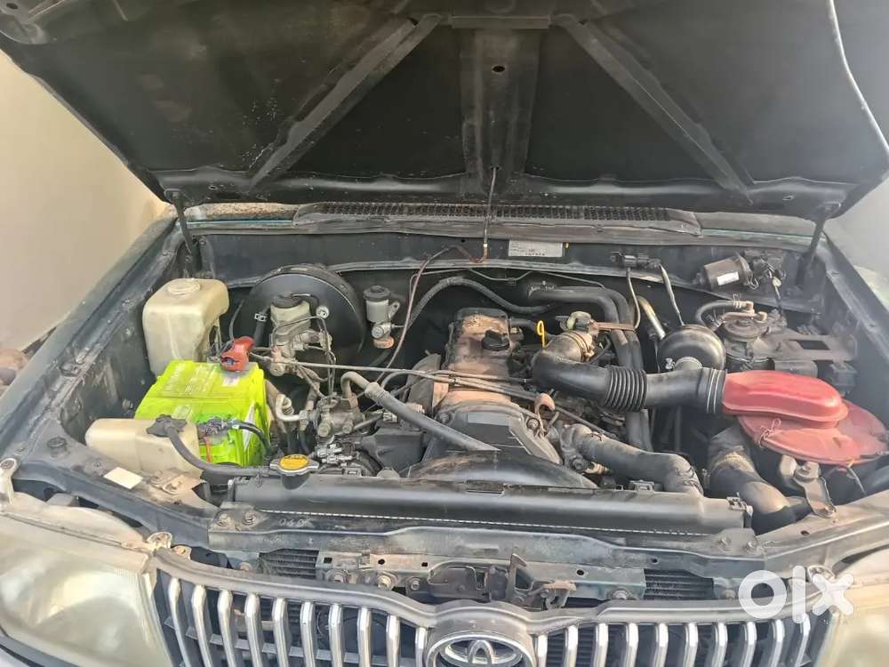 Toyota Qualis Diesel 2004 Car 7 Seater
