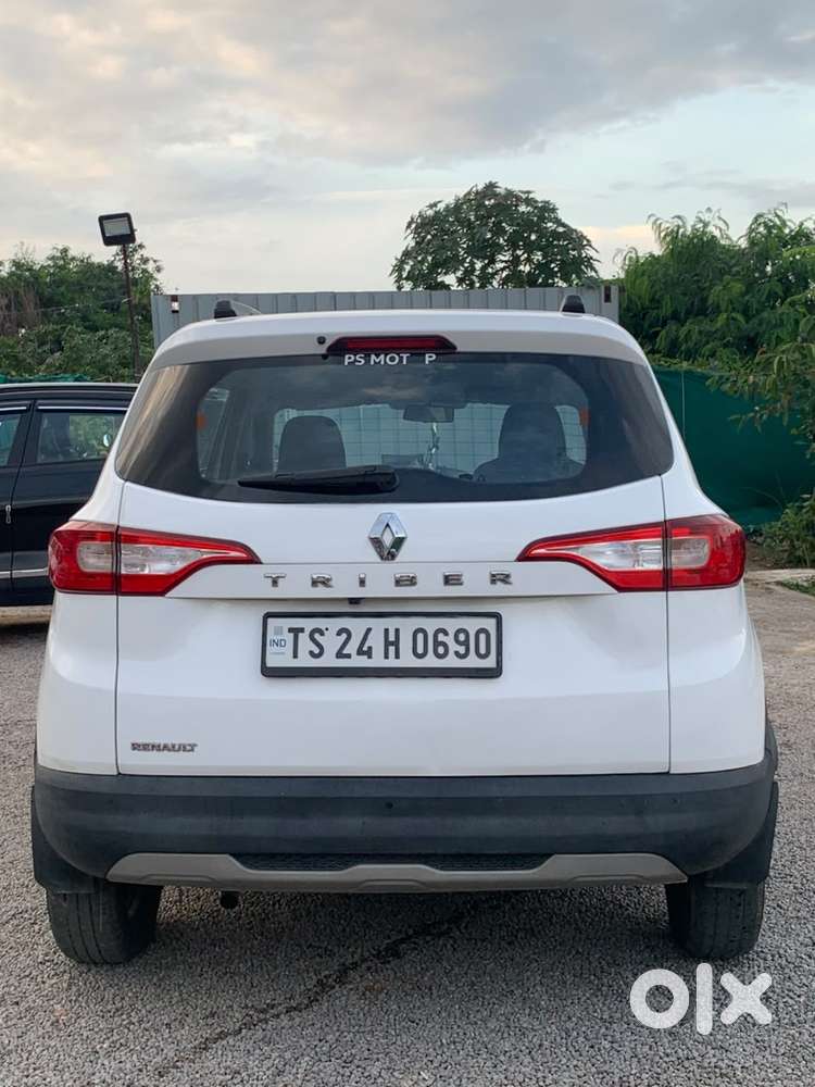 Renault Triber Rxz, 2022, Petrol