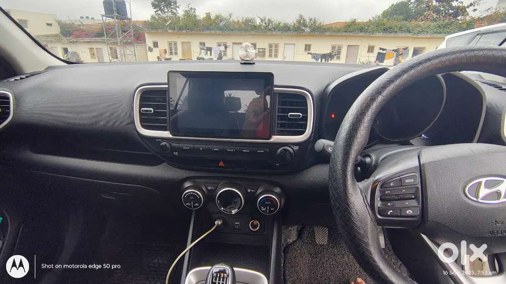 Hyundai Venue 2021 Diesel Well Maintained