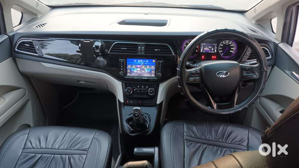 Mahindra Marazzo M6, 2018, Diesel