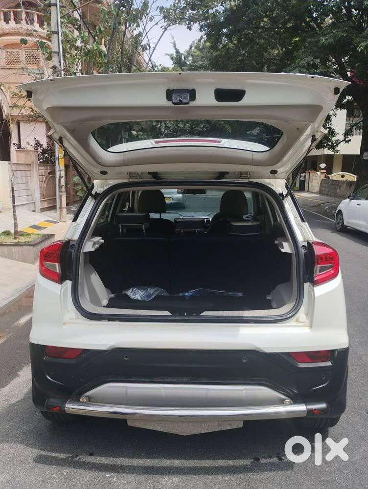 Mahindra Xuv300 W8, 2020, Petrol
