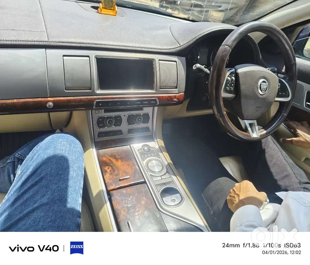 Jaguar Xf 2012 Diesel 110000 Km Driven