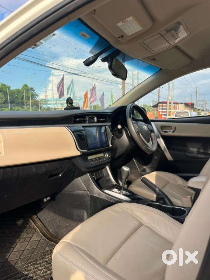 Toyota Corolla Altis, 2016, Petrol