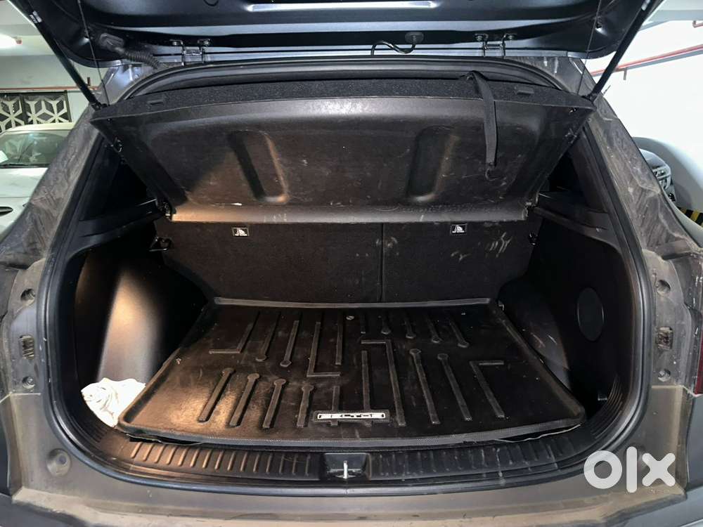 Kia Seltos Petrol Auto New Facelift Dec-2023 18300 Kms 1st Owner
