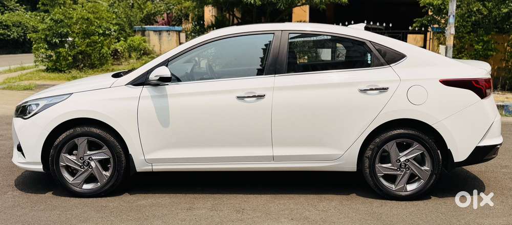 Hyundai Verna 1.5 Sx Petrol Mt, 2023, Petrol
