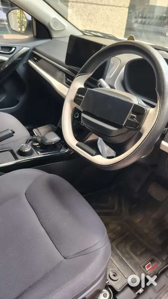 Tata Nexon Pure + S Amt Cng 2026