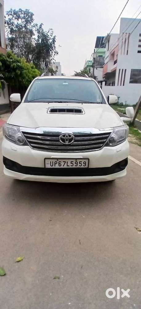 Toyota Fortuner 2011-2016 4x2 Manual, 2013, Diesel