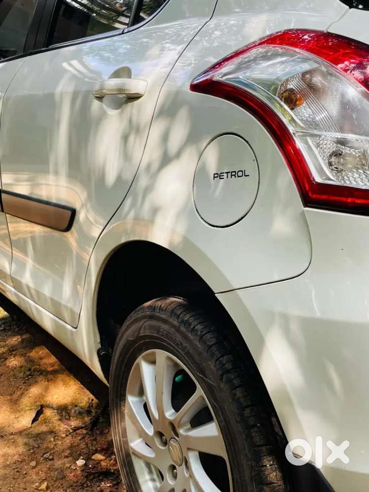 Maruti Suzuki Swift 2015 Petrol Well Maintained