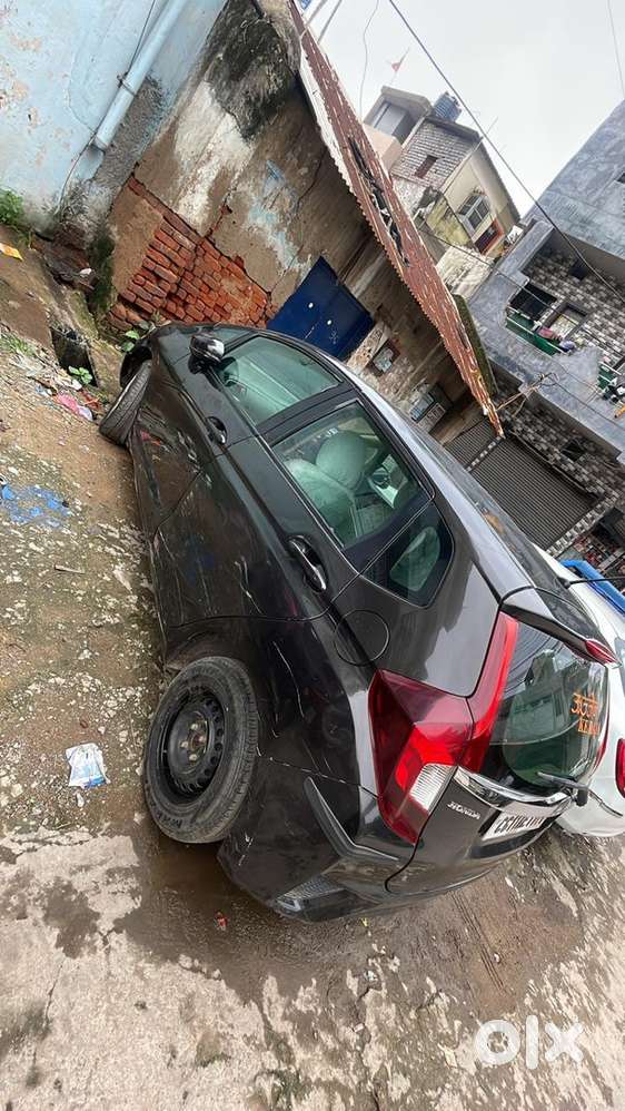 Honda Jazz 1.2 V 2015 Automatic