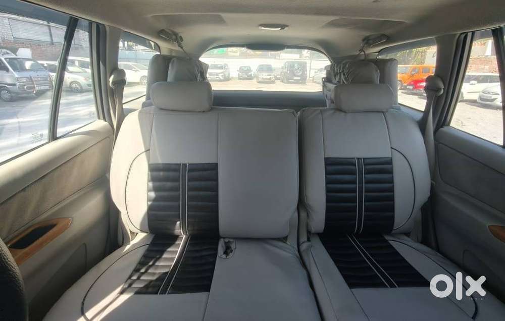 Toyota Innova 2.5 V 7 Str, 2010, Diesel