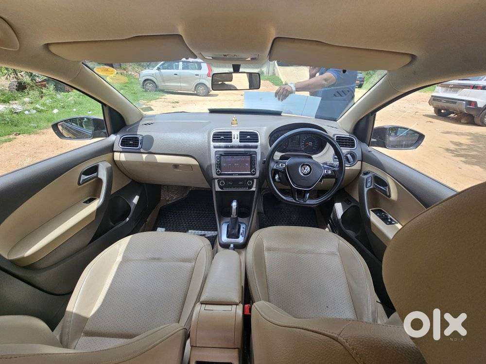 Volkswagen Vento 1.2 Tsi Highline At, 2015, Petrol