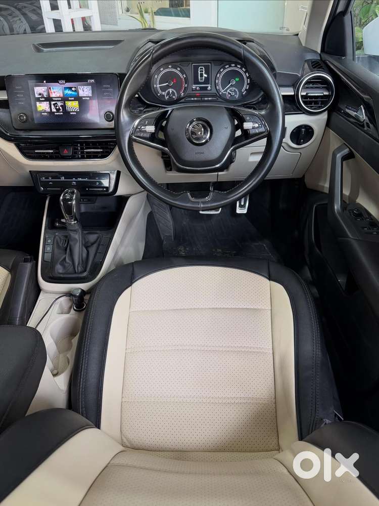 Skoda Slavia 1.5 Tsi Style At, 2023, Petrol