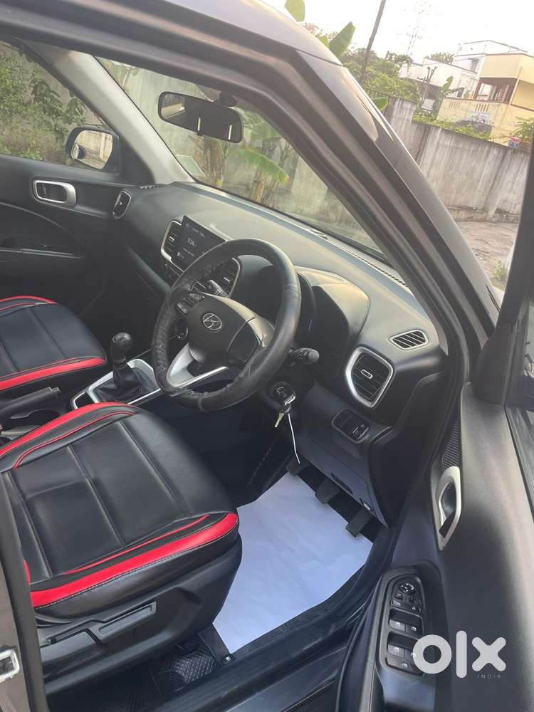 Hyundai Venue S (o) 1.2 Petrol Knight Edition, 2020, Petrol