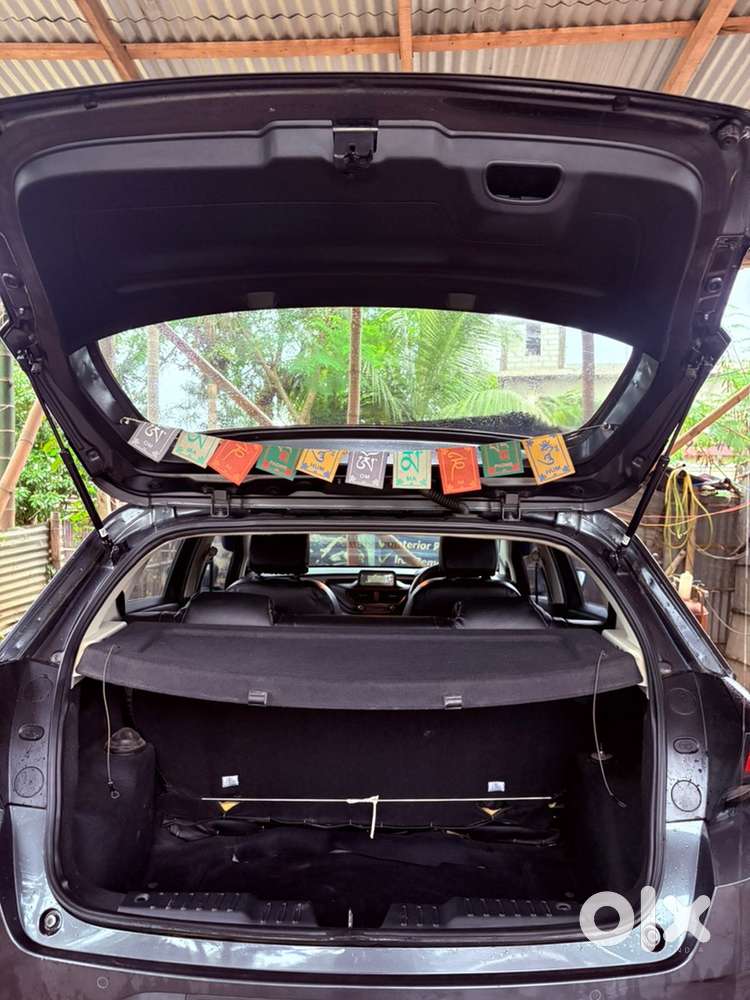 Tata Altroz Petrol 2022