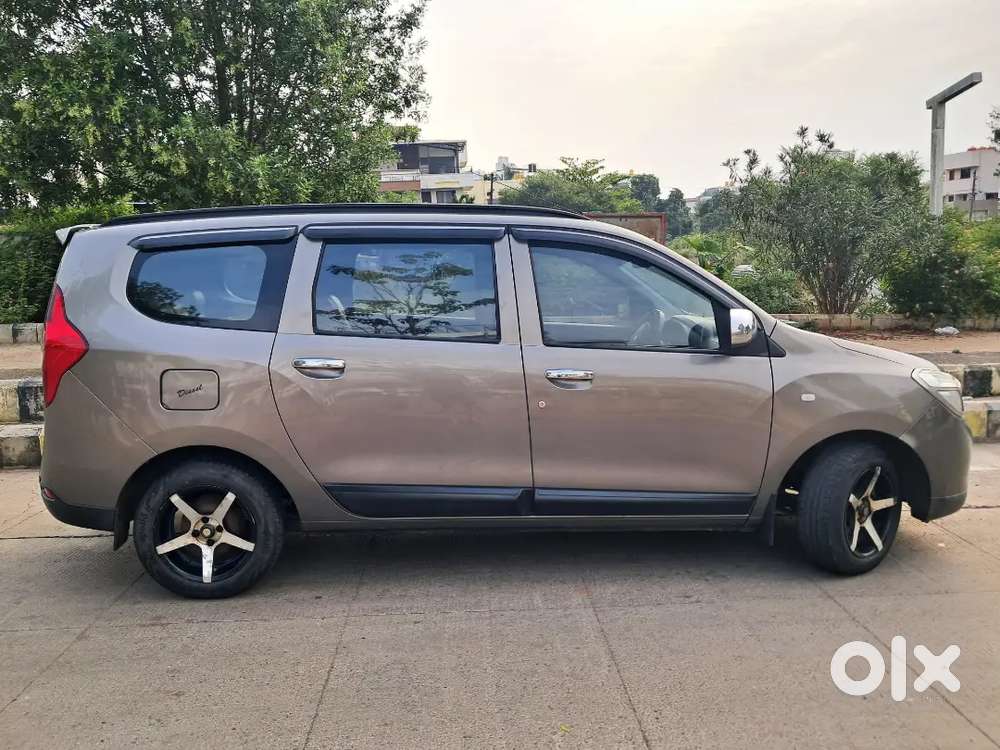 4 New Tyre 
Running  : 87,500 Km Genuinely 
Insurance : 2027 Validit