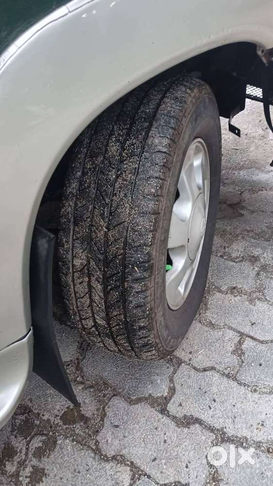 Toyota Qualis  Rs