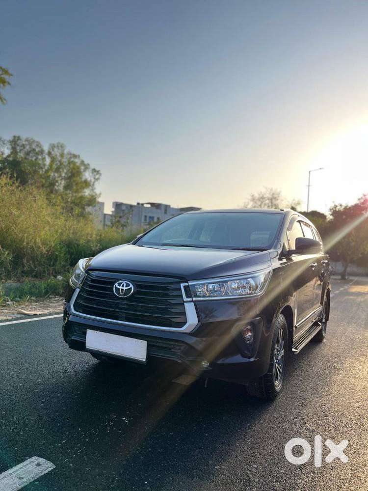 Toyota Innova Crysta 2.8 Gx At 7 Str, 2022, Petrol