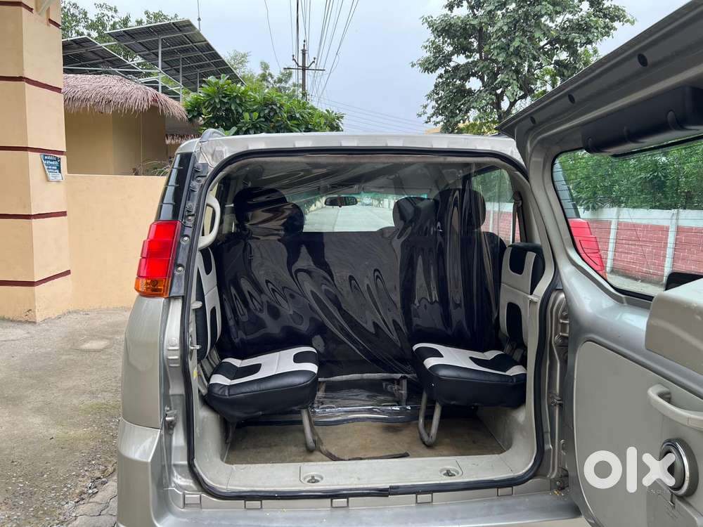 Mahindra Quanto C8, 2013, Diesel