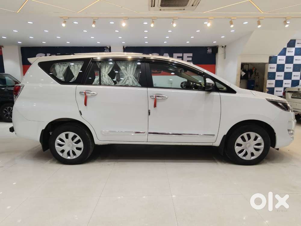 Toyota Innova Crysta [2020-ongoing] 2.4 Gx 8 Str, 2024, Diesel