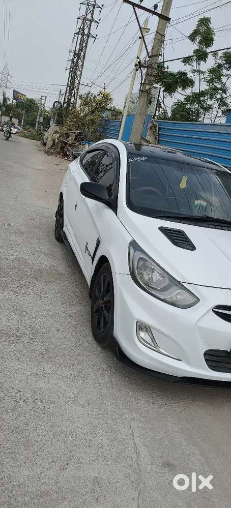 Verna Fludic 2012 Model Diesel 76583 Km Driven Manual Tra Fully  Modif