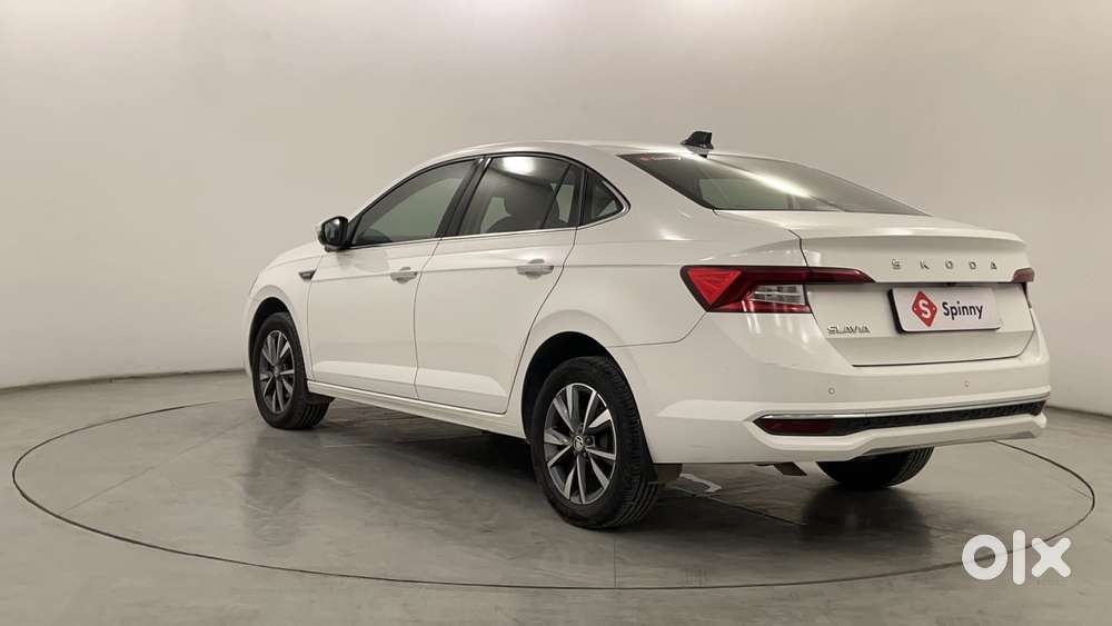 Skoda Slavia Style 1.0l Tsi At, 2024, Petrol