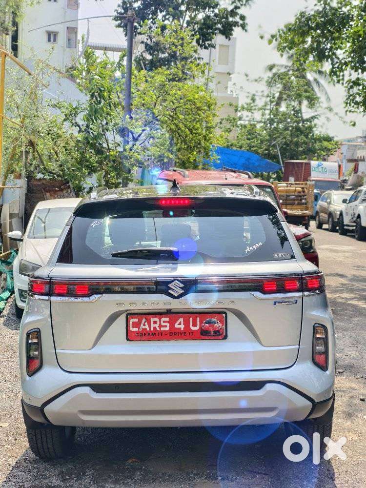 Maruti Suzuki Grand Vitara 1.5 Alpha Smart Hybrid Allgrip, 2025, Cng..