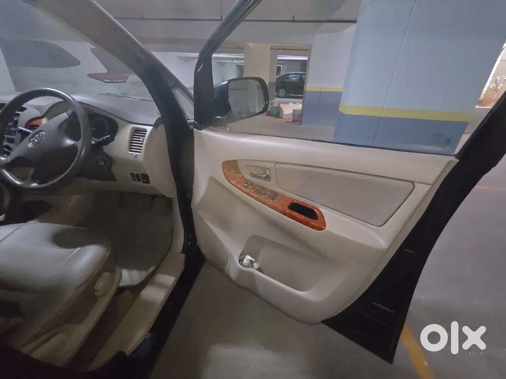 Toyota Innova 2.0 V 2026