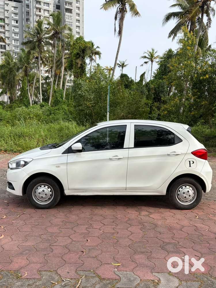 Tata Tiago 1.2 Revotron Xm, 2018, Petrol