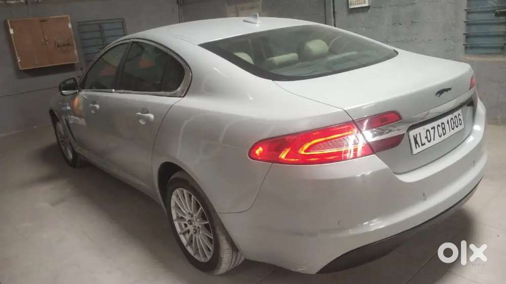 Jaguar Xf 2015 Diesel 70000 Km Driven