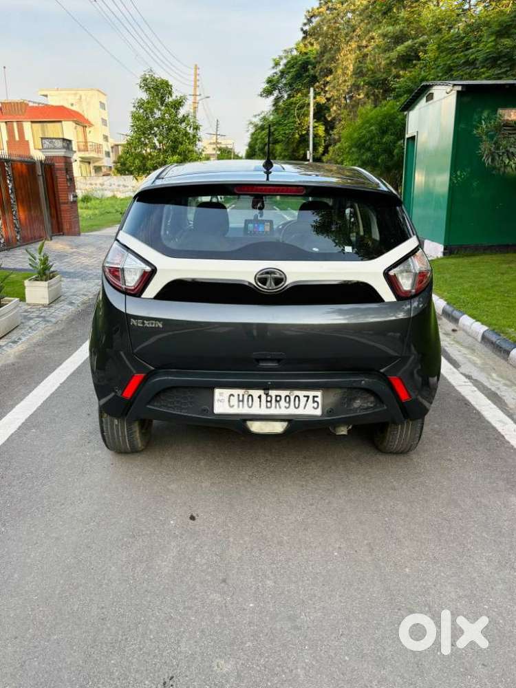 Tata Nexon 1.5 Revotorq Xm (s), 2018, Diesel