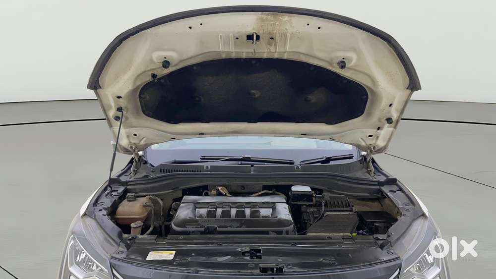 Mahindra Xuv700 2.2 Ax 7 Diesel At Luxury Pack Str, 2021, Diesel