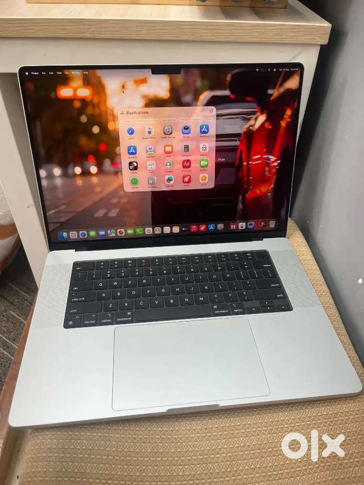 Apple Macbook Pro M4 Max 16inch 64/1tb Year 2024-2025 A+ condition