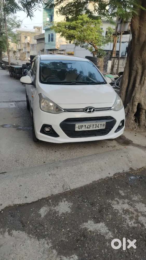 Hyundai Xcent 2016 Well Good Condition All Tyre Are New