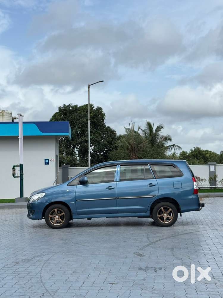 Toyota Innova Diesel 2012