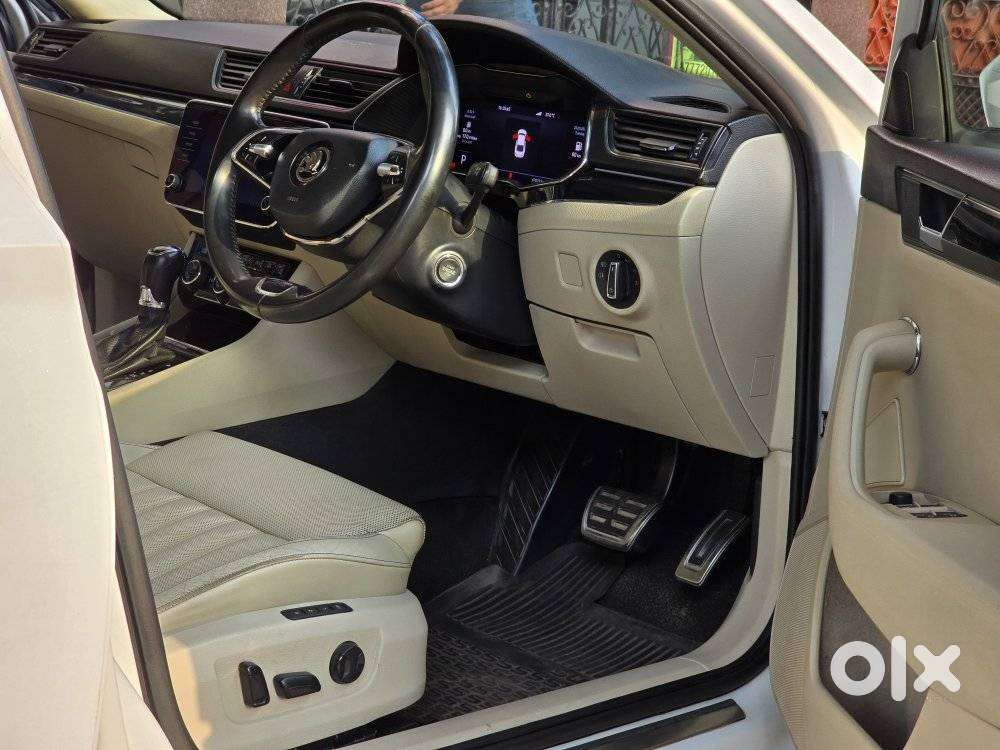 Skoda Superb 2.0 Tsi At L&k, 2021, Petrol