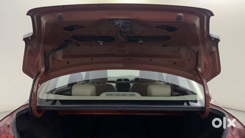 Maruti Suzuki Dzire 1.2 Zxi Plus Amt, 2017, Petrol