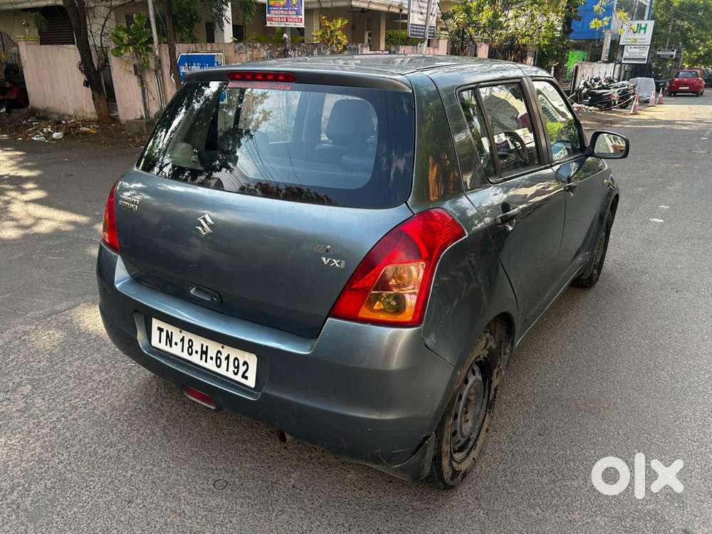 Maruti Suzuki Swift Vxi + Manual, 2011, Petrol