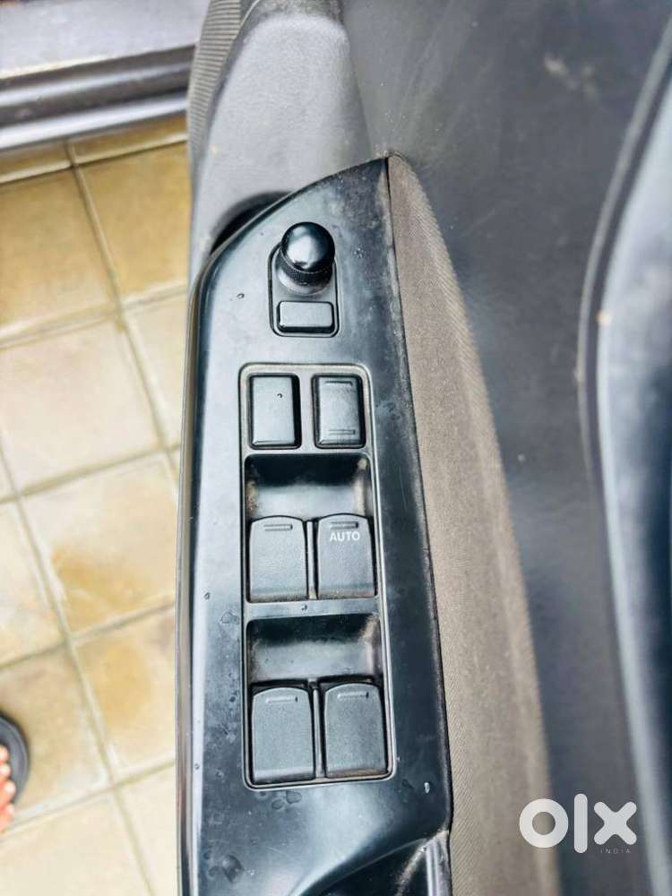 Maruti Suzuki Swift 1.2 Vxi (o), 2017, Petrol