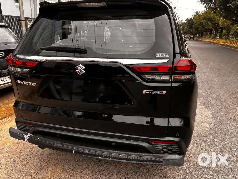 Maruti Suzuki Invicto Alpha 2025