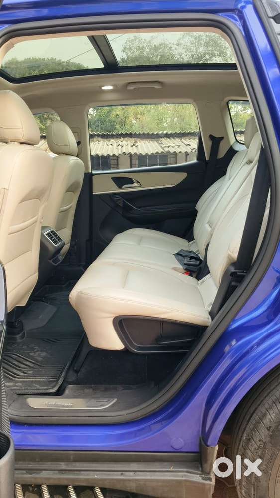 Mahindra Xuv700 2.0 Ax 7 Petrol At Luxury Pack Str, 2022, Petrol