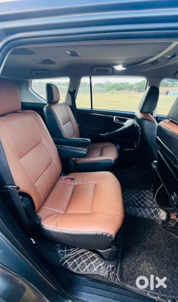 Toyota Innova Crysta 2.4 V 2018