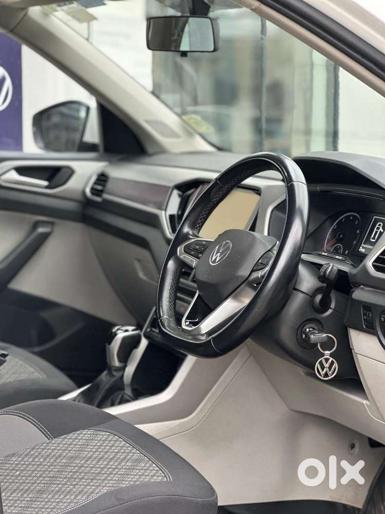 Volkswagen Taigun 1.0 Tsi Highline At, 2022, Petrol