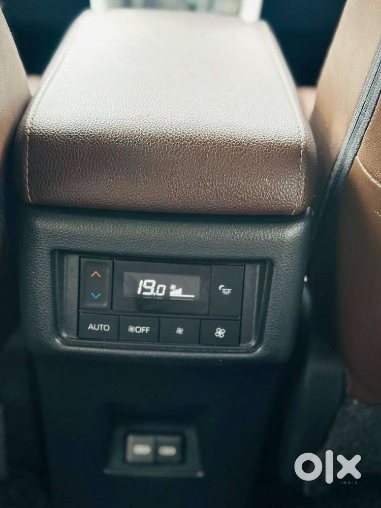 Toyota Innova Hycross 2.0 Zx Hybrid 7 Str, 2024, Petrol