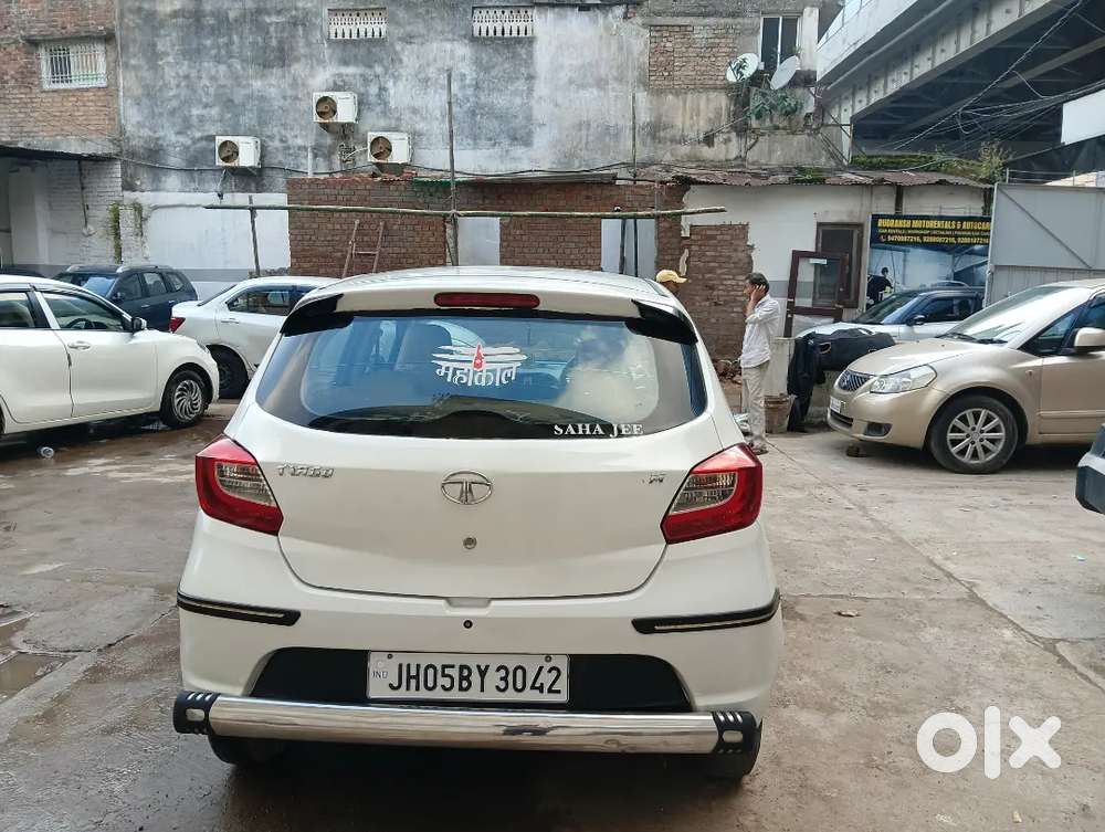 Tata Tiago Revotron 2018