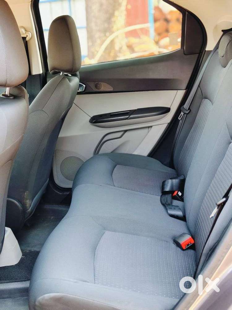 Tata Tiago 1.2 Revotron Xza, 2018, Petrol