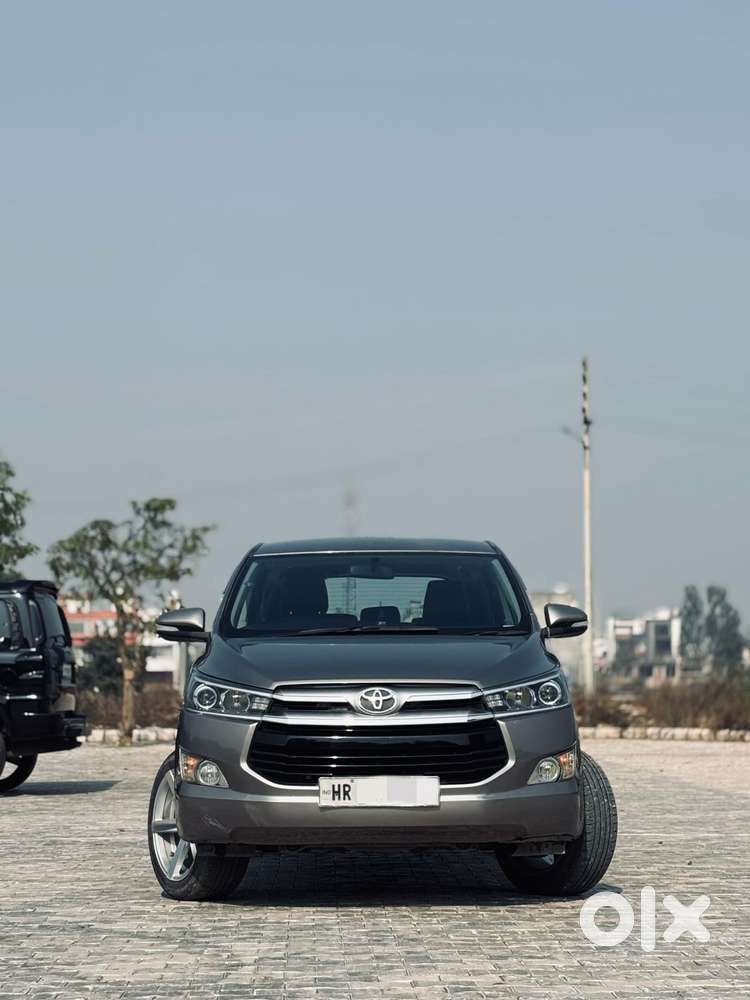 Toyota Innova Crysta 2.4 V, 2016, Diesel